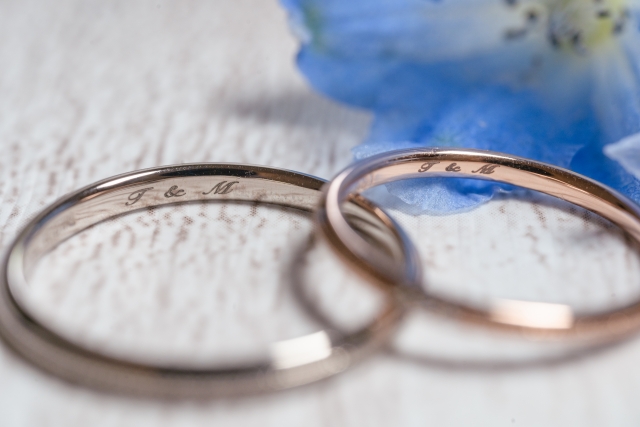 やっぱり二人で選びたい！結婚指輪・婚約指輪のレンタル活用法