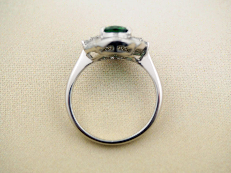クロムトルマリンとダイヤモンドの指輪