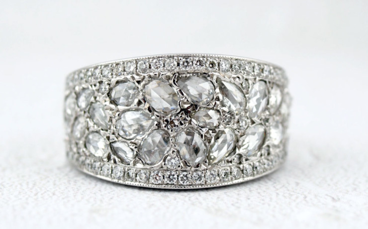 ダイヤモンドの指輪