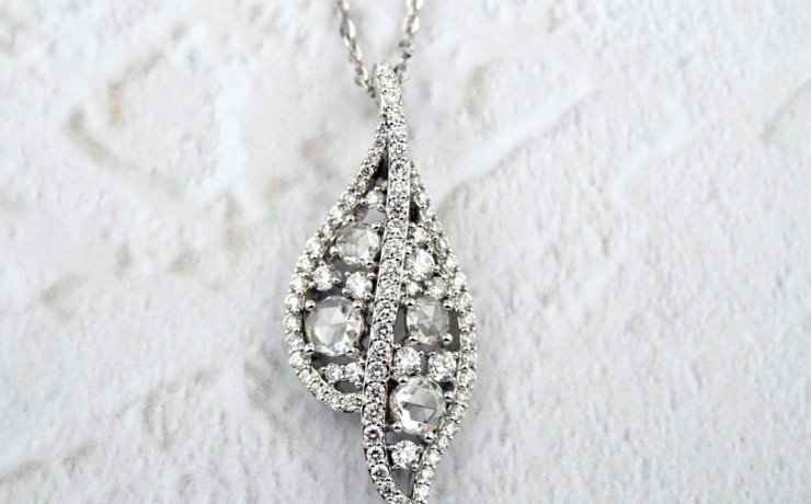 ローズカットダイヤモンドのペンダントネックレス