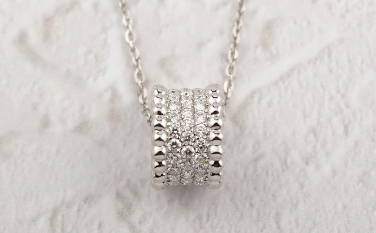 ローズカットダイヤモンドのペンダントネックレス