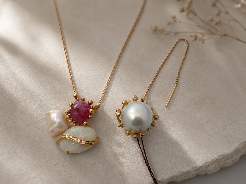 ルビーのリング、パールのリングとイヤーアクセサリー（roccia）